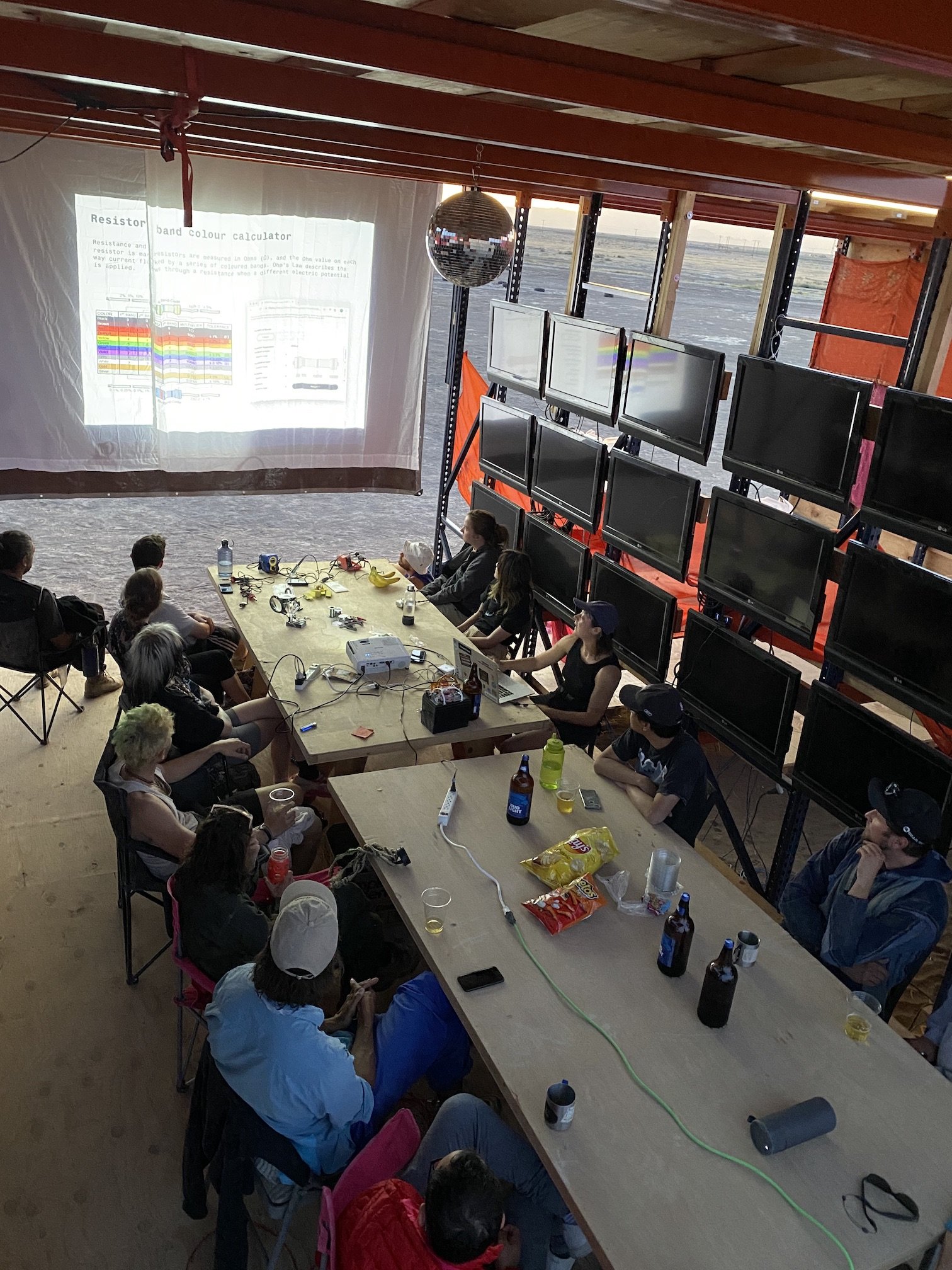 A peer-led electronics workshop at Mars College